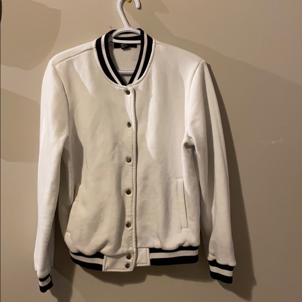 3 for 15$Forever 21 Black and White Varsity Jacket